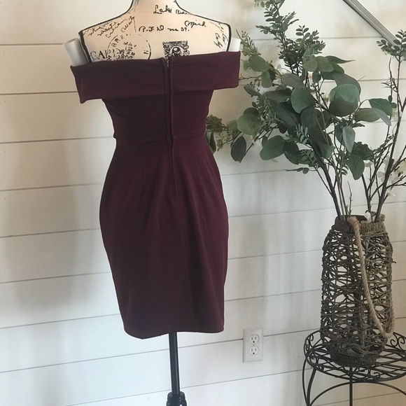SPEECHLESS Maroon Off-Shoulder Dress - junior 5 - Picture 4 of 8